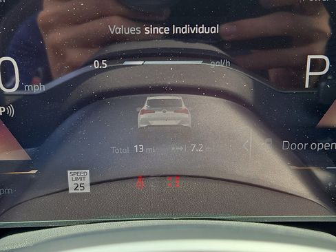 Used 2025 BMW X3 xDrive30i w/ Convenience Package image 9