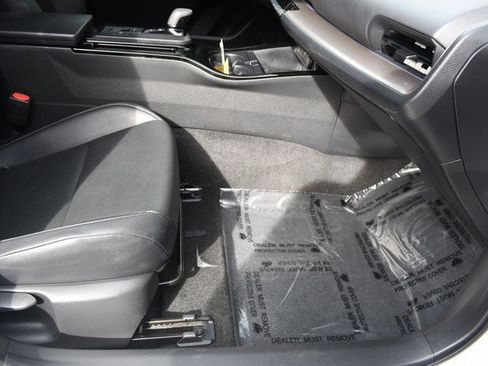 Used 2023 Toyota Prius XLE image 25