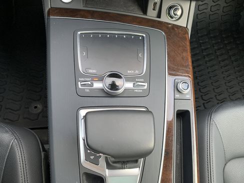 Used 2019 Audi Q5 2.0T Premium Plus AWD/4WD image 10