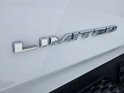 Used 2025 RAM 1500 Limited AWD/4WD image 44