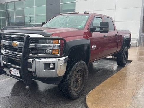 Used 2015 Chevrolet Silverado 2500 LT image 2