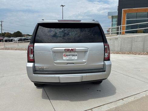 Used 2018 GMC Yukon SLT w/ Open Road Package AWD/4WD image 4