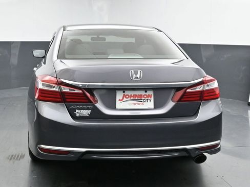 Used 2017 Honda Accord LX image 7