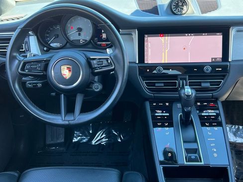 Used 2023 Porsche Macan S w/ Sport Chrono Package image 18