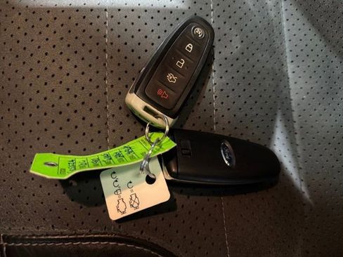 Used 2016 Ford Taurus SHO w/ Equipment Group 401A image 30