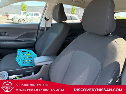 Used 2024 Hyundai Kona SEL FWD image 13