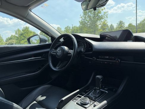 Used 2023 MAZDA MAZDA3 s FWD image 20