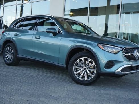 Used 2026 Mercedes-Benz GLC 300 image 1