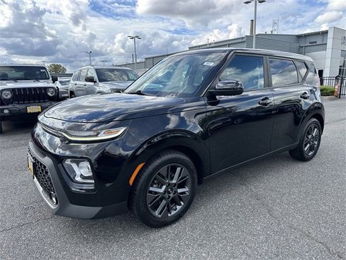Used 2020 Kia Soul EX image 9