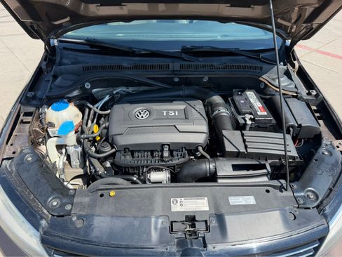 Used 2014 Volkswagen Jetta SE FWD image 31