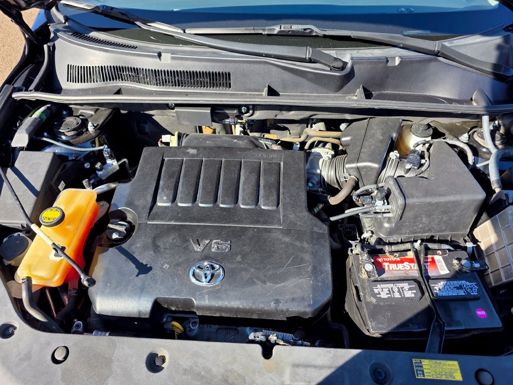 Used 2011 Toyota RAV4 Limited w/ Limited Extra Value Pkg AWD/4WD image 28