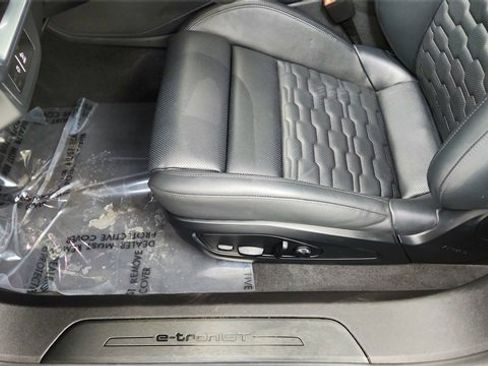 Used 2023 Audi e-tron GT Premium Plus w/ Performance Package image 31