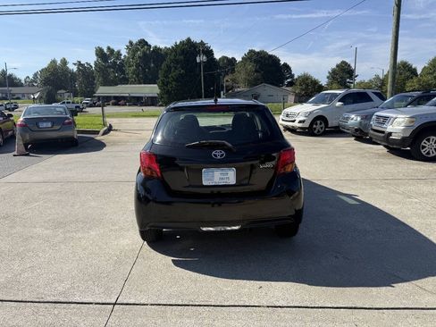 Used 2015 Toyota Yaris L FWD image 6