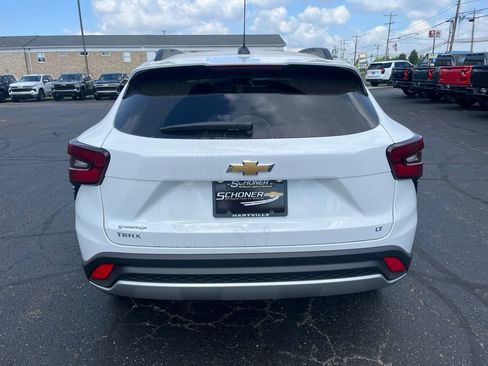 New 2026 Chevrolet Trax LT w/ LT Convenience Package FWD image 4