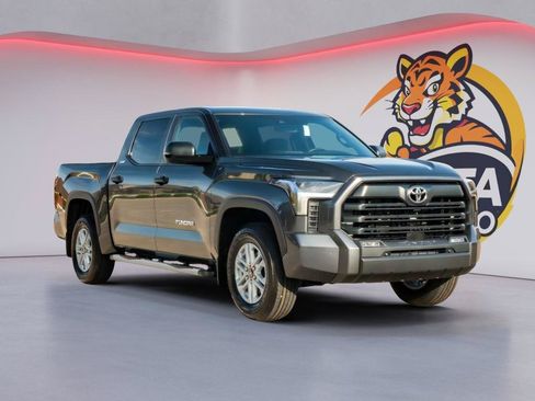 Used 2026 Toyota Tundra SR5 w/ SR5 Convenience Package RWD image 3