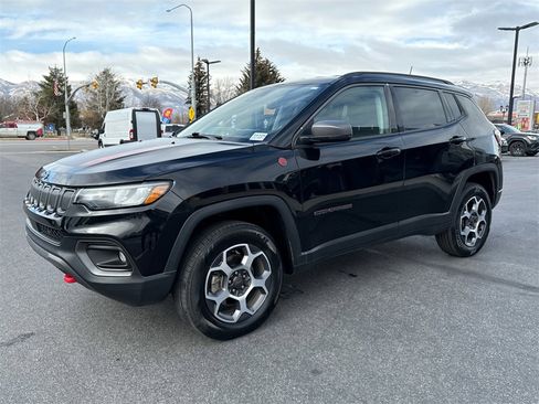 Used 2022 Jeep Compass Trailhawk w/ Trailhawk Convenience Group image 4