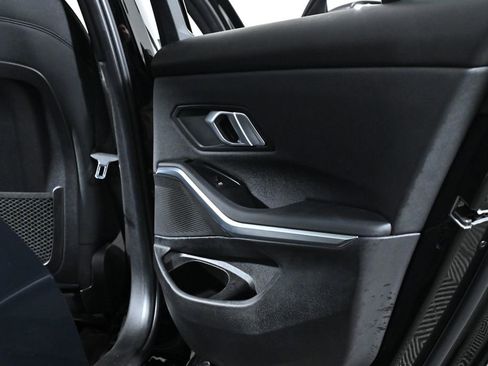 Used 2019 BMW 330i xDrive Sedan w/ Driving Assistance Package image 36