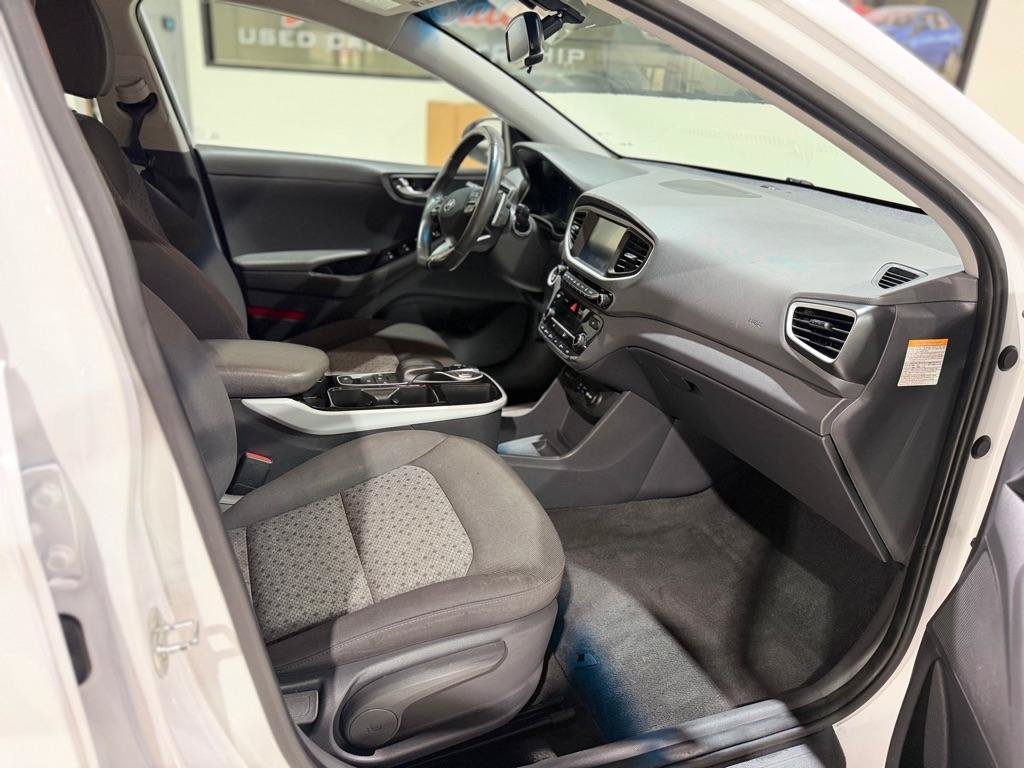 Used 2019 Hyundai Ioniq Electric FWD image 13