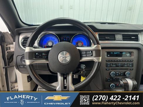 Used 2010 Ford Mustang GT RWD image 22