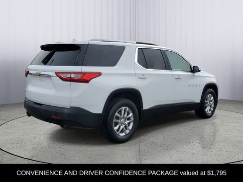 Used 2018 Chevrolet Traverse LT image 3