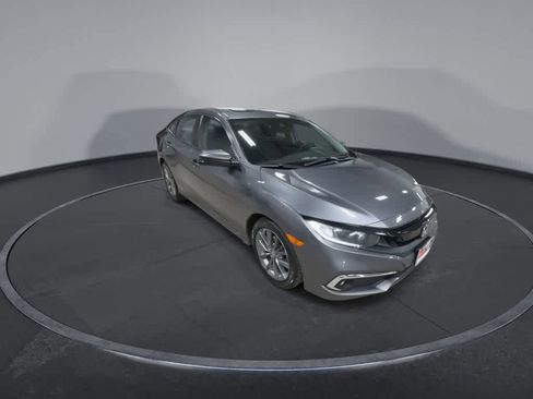 Used 2019 Honda Civic EX image 9