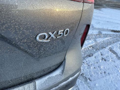 Used 2019 INFINITI QX50 Essential w/ Sensory Package image 6