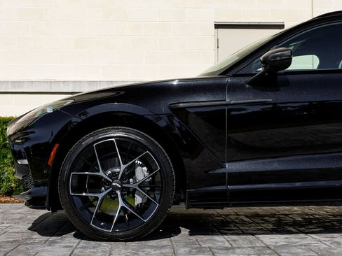 Used 2025 Aston Martin DBX 707 image 39