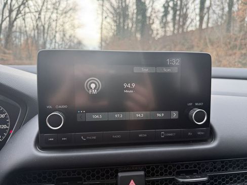 Used 2025 Honda HR-V LX image 21