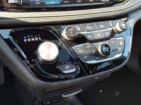 New 2026 Chrysler Pacifica Select image 18