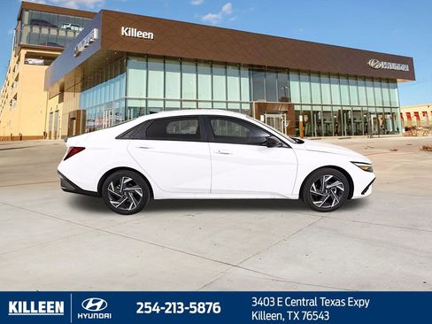 Used 2025 Hyundai Elantra Sport image 10