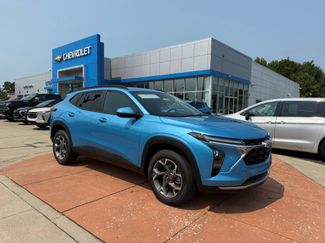 New 2026 Chevrolet Trax LT w/ Driver Confidence Package FWD video 1
