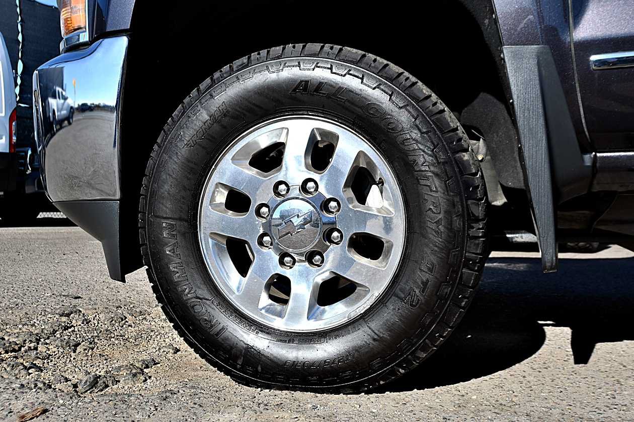 Used 2015 Chevrolet Silverado 3500 LTZ w/ LTZ Plus Package AWD/4WD image 8