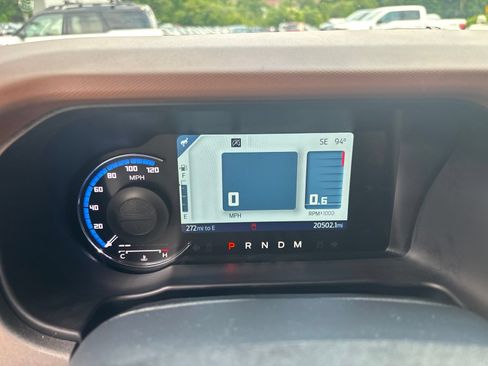 Used 2024 Ford Bronco Outer Banks AWD/4WD image 19