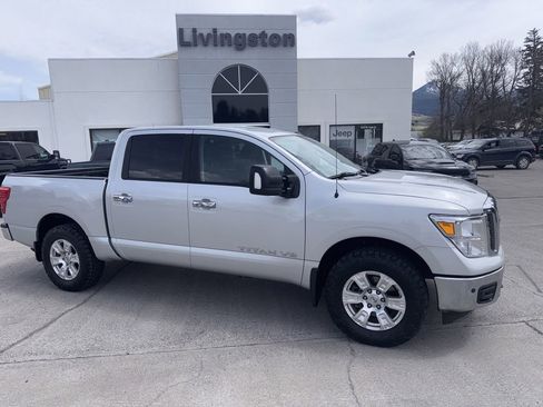 Used 2018 Nissan Titan SV w/ SV Convenience Package AWD/4WD image 1