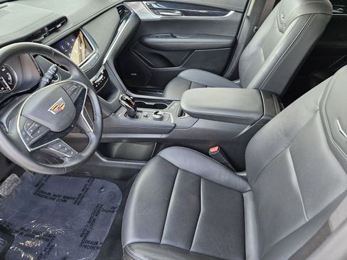 Certified 2025 Cadillac XT5 Premium Luxury image 17