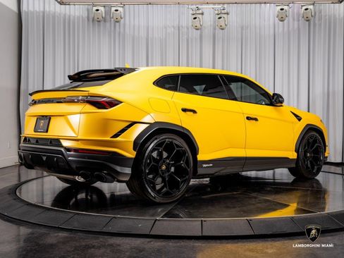 Used 2024 Lamborghini Urus Performante image 25