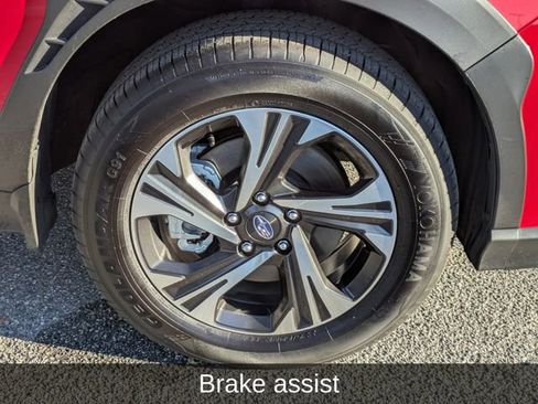 Used 2025 Subaru Crosstrek 2.0i Premium image 11