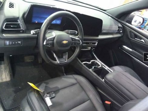 Used 2025 Chevrolet Traverse LT AWD/4WD image 15