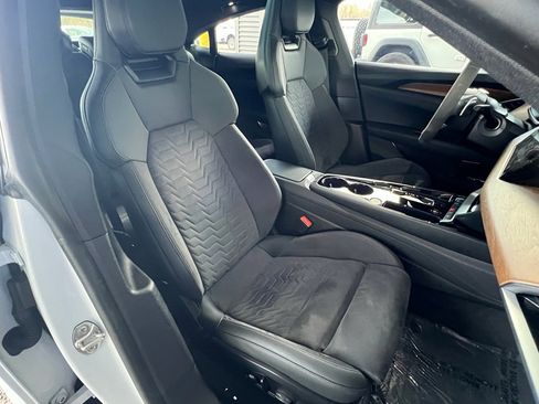 Used 2023 Audi e-tron GT Prestige w/ Prestige Package image 15