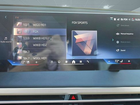 New 2026 BMW iX xDrive60 w/ Premium Package image 25