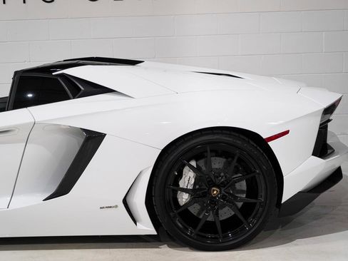 Used 2014 Lamborghini Aventador LP 700-4 image 33