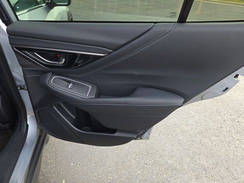 Used 2023 Subaru Outback Limited image 8