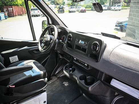 Used 2020 Mercedes-Benz Sprinter 2500 w/ Driver Convenience Package image 23