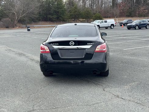 Used 2013 Nissan Altima 3.5 SV w/ Navigation Pkg image 6