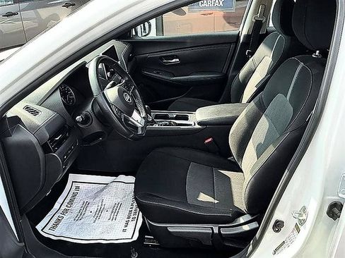 Used 2025 Nissan Sentra SV w/ All-Weather Package FWD image 2