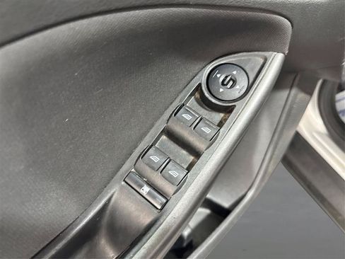 Used 2018 Ford Focus SEL FWD image 29