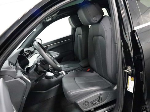 Certified 2025 Audi Q3 2.0T Premium w/ Convenience Package AWD/4WD image 5