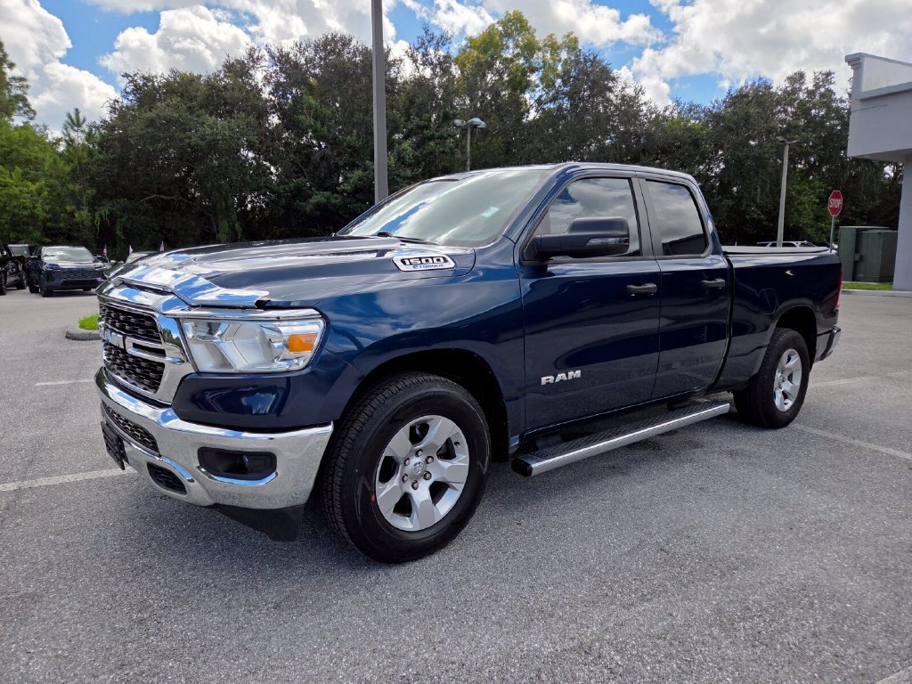 Used 2023 RAM 1500 Big Horn AWD/4WD image 3