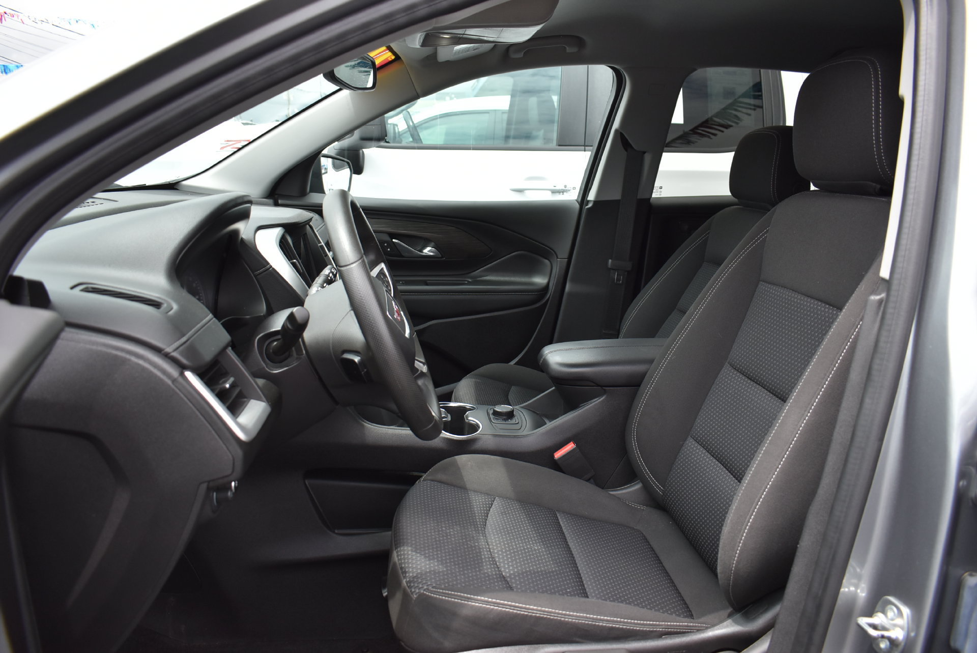 Used 2024 GMC Terrain SLE w/ LPO, Floor Liner Package AWD/4WD image 13