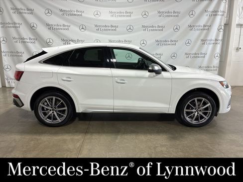 Used 2023 Audi SQ5 Premium Plus w/ Premium Plus Package image 3